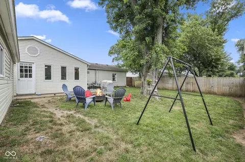 Exterior - 812 Longfellow Ln, Plainfield, IN 46168 photo 8 of 9