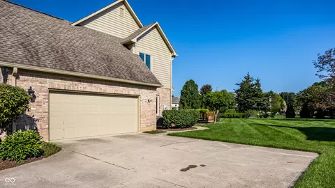 Exterior - 2540 Sutton Ave, Carmel, IN 46032 photo 3 of 7