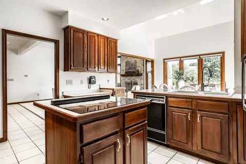 Kitchen - 2540 Sutton Ave, Carmel, IN 46032 photo 7 of 7