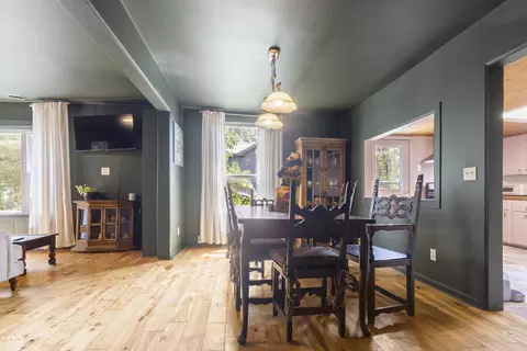 Dining - 308 S Davisson St, Bloomington, IN 47403 photo 3 of 3