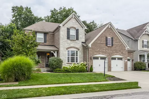 2790 W High Grove Cir, Zionsville, IN 46077