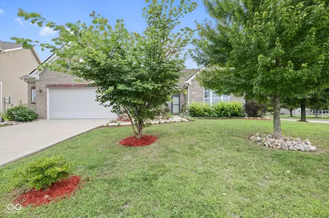 Exterior - 5976 Chazimal St, Plainfield, IN 46168 photo 2 of 13
