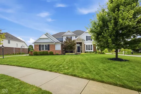 14603 Edgebrook Dr, Fishers, IN 46040