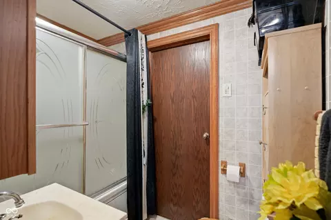 Bath - 3915 E 12th St, Indianapolis, IN 46201 photo 1 of 2