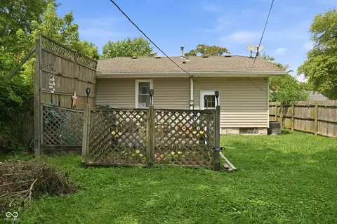 Exterior - 3915 E 12th St, Indianapolis, IN 46201 photo 6 of 7