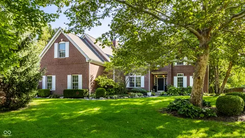9474 Greenthread Dr, Zionsville, IN 46077
