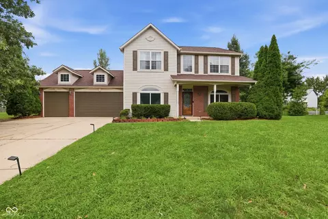 10086 Palmaire Pl, Fishers, IN 46038