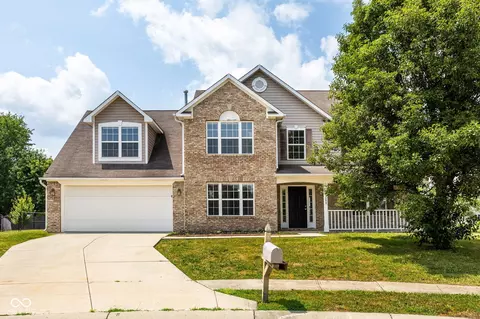 1088 Dusty Ct, Greenwood, IN 46143