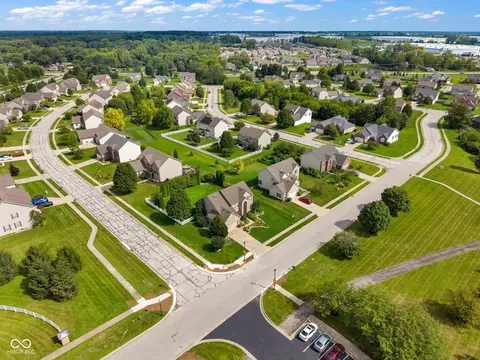 View/Area - 8608 Valarian Dr, Plainfield, IN 46168 photo 4 of 6