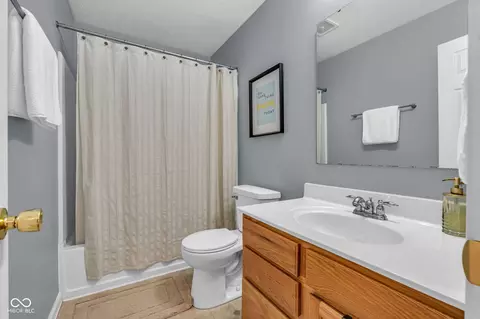 Bath - 8608 Valarian Dr, Plainfield, IN 46168 photo 2 of 2