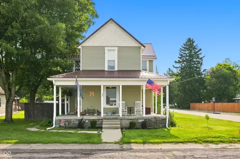 208 S Sycamore St, Gaston, IN 47342