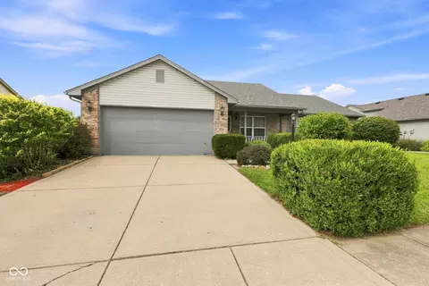 510 E Quail Ridge Dr, Westfield, IN 46074