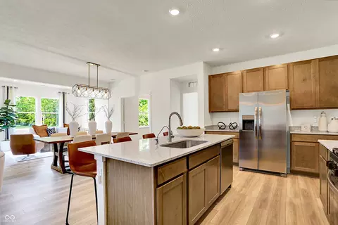 Kitchen - 1531 Pine Cir, Franklin, IN 46131 photo 5 of 7