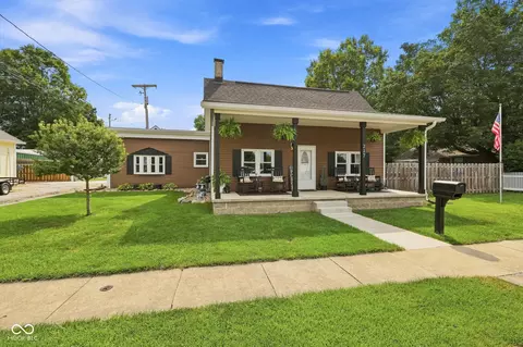 217 S Vine St, Thorntown, IN 46071