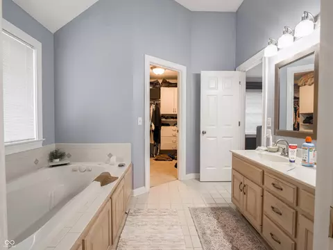 Bath - 2232 Longleaf Dr, Fort Wayne, IN 46814 photo 4 of 8