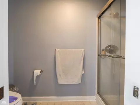 Bath - 2232 Longleaf Dr, Fort Wayne, IN 46814 photo 6 of 8