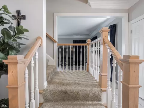 Entry Way - 2232 Longleaf Dr, Fort Wayne, IN 46814 photo 7 of 9