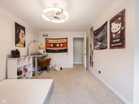 Bedroom - 2232 Longleaf Dr, Fort Wayne, IN 46814 photo 5 of 10