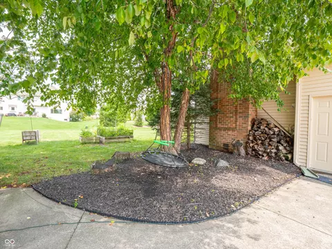 Exterior - 2232 Longleaf Dr, Fort Wayne, IN 46814 photo 11 of 24