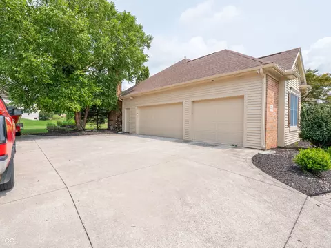 Exterior - 2232 Longleaf Dr, Fort Wayne, IN 46814 photo 6 of 24
