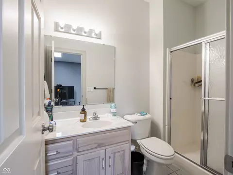 Bath - 2232 Longleaf Dr, Fort Wayne, IN 46814 photo 2 of 8