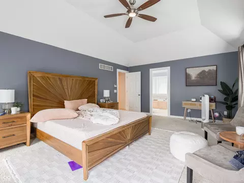 Bedroom - 2232 Longleaf Dr, Fort Wayne, IN 46814 photo 2 of 10