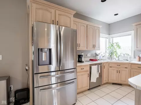 Kitchen - 2232 Longleaf Dr, Fort Wayne, IN 46814 photo 6 of 9