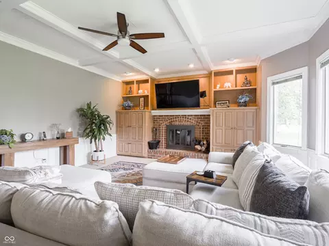 Living - 2232 Longleaf Dr, Fort Wayne, IN 46814 photo 5 of 8
