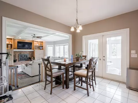 Dining - 2232 Longleaf Dr, Fort Wayne, IN 46814 photo 3 of 3