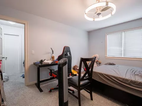 Bedroom - 2232 Longleaf Dr, Fort Wayne, IN 46814 photo 8 of 10