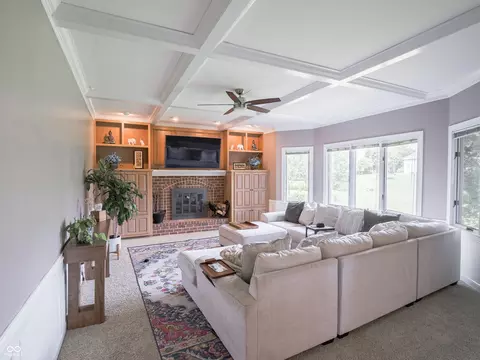 Living - 2232 Longleaf Dr, Fort Wayne, IN 46814 photo 4 of 8