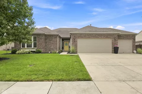 9332 N Bayland Dr, Mccordsville, IN 46055
