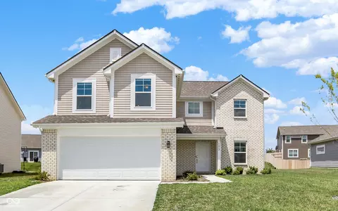 1612 N Regatta Dr, Greenfield, IN 46140