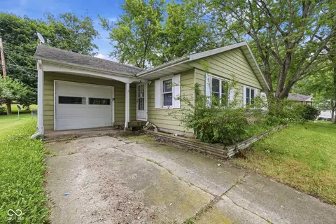 609 Airedale Dr, Hartford City, IN 47348