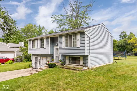 9007 Squire Ct, Indianapolis, IN 46250
