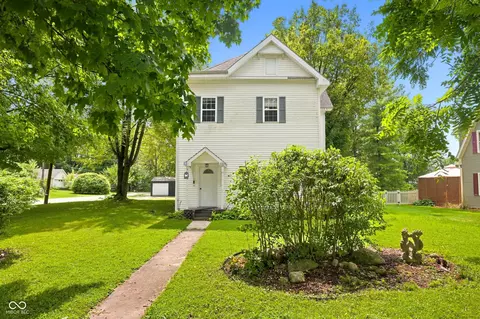 133 E Broad St, Spiceland, IN 47385