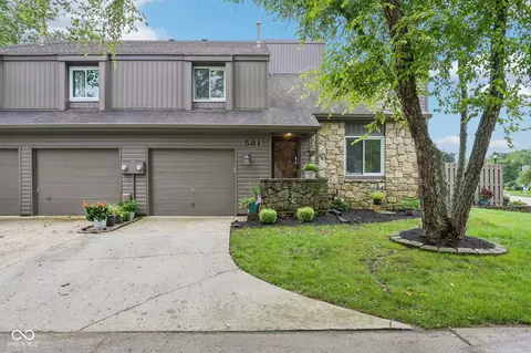 581 Conner Creek Dr, Fishers, IN 46038