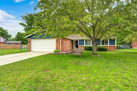 4115 Hollow Creek Dr, Indianapolis, IN 46268