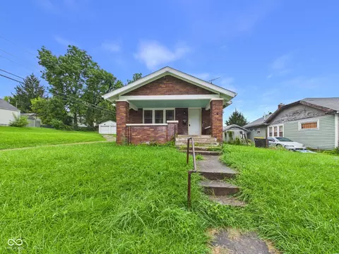 915 Arrow Ave, Anderson, IN 46016