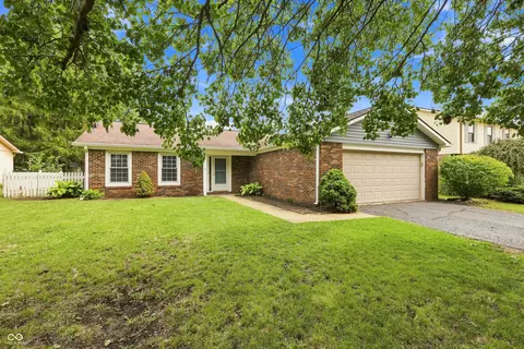 11715 Rush Dr, Fishers, IN 46038