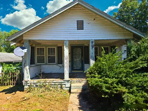 8 Dixie Dr, Anderson, IN 46016
