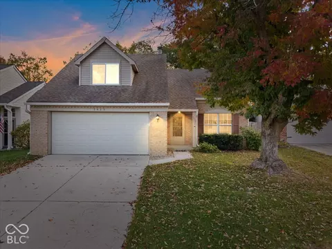7475 Wood Ct, Fishers, IN 46038