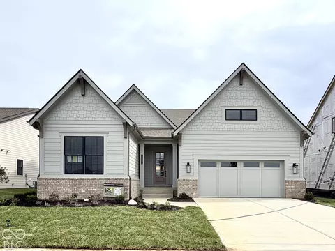 16801 Tractive Dr, Westfield, IN 46074