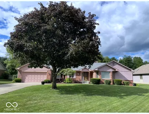 7136 W Anton Way, New Palestine, IN 46163