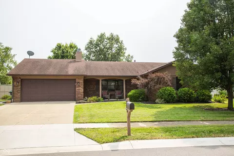 995 Golden Pond, Greenwood, IN 46143
