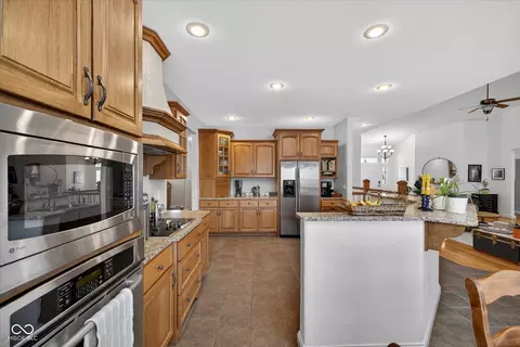 Kitchen - 491 E Chambers Pike, Bloomington, IN 47404 photo 4 of 8