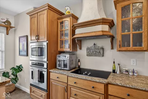 Kitchen - 491 E Chambers Pike, Bloomington, IN 47404 photo 8 of 8