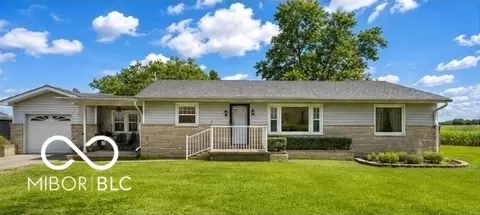 2704 E County Road 50 N, Fillmore, IN 46128