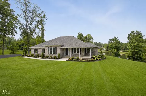 1245 Easy St, North Vernon, IN 47265