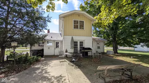 Exterior - 922 Elbert St, Indianapolis, IN 46227 photo 4 of 8